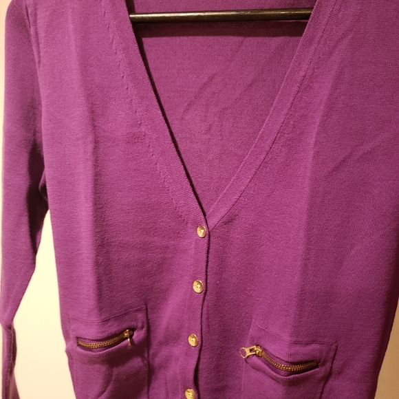 Four, different colours sweaters - Picture 3 of 12